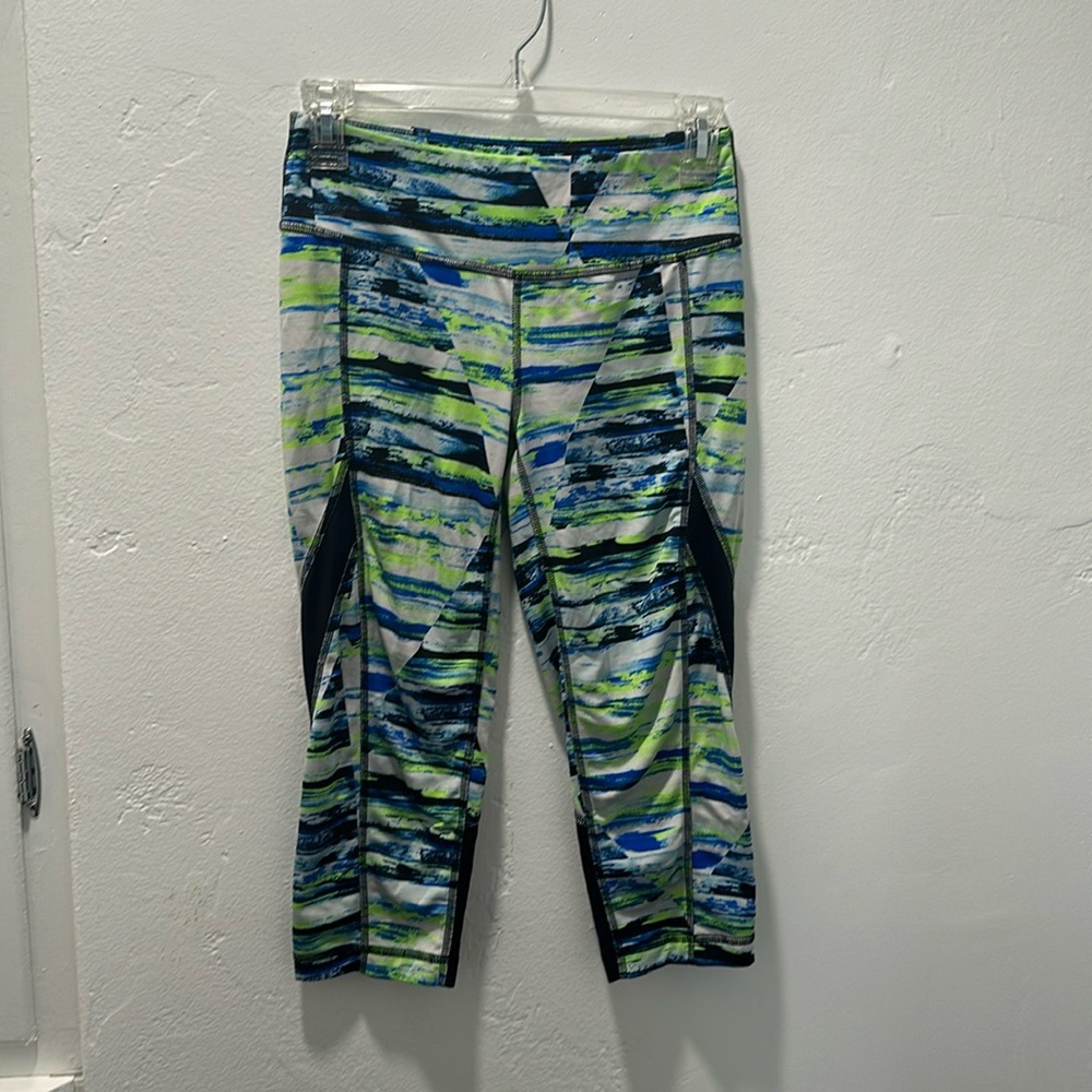 Calf length workout pants